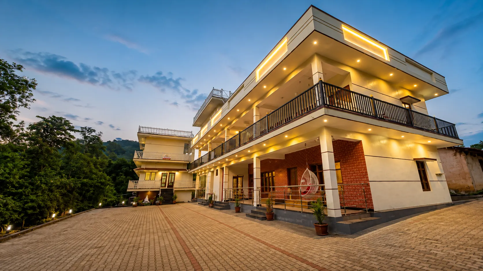 RG Homestay Exterior 4
