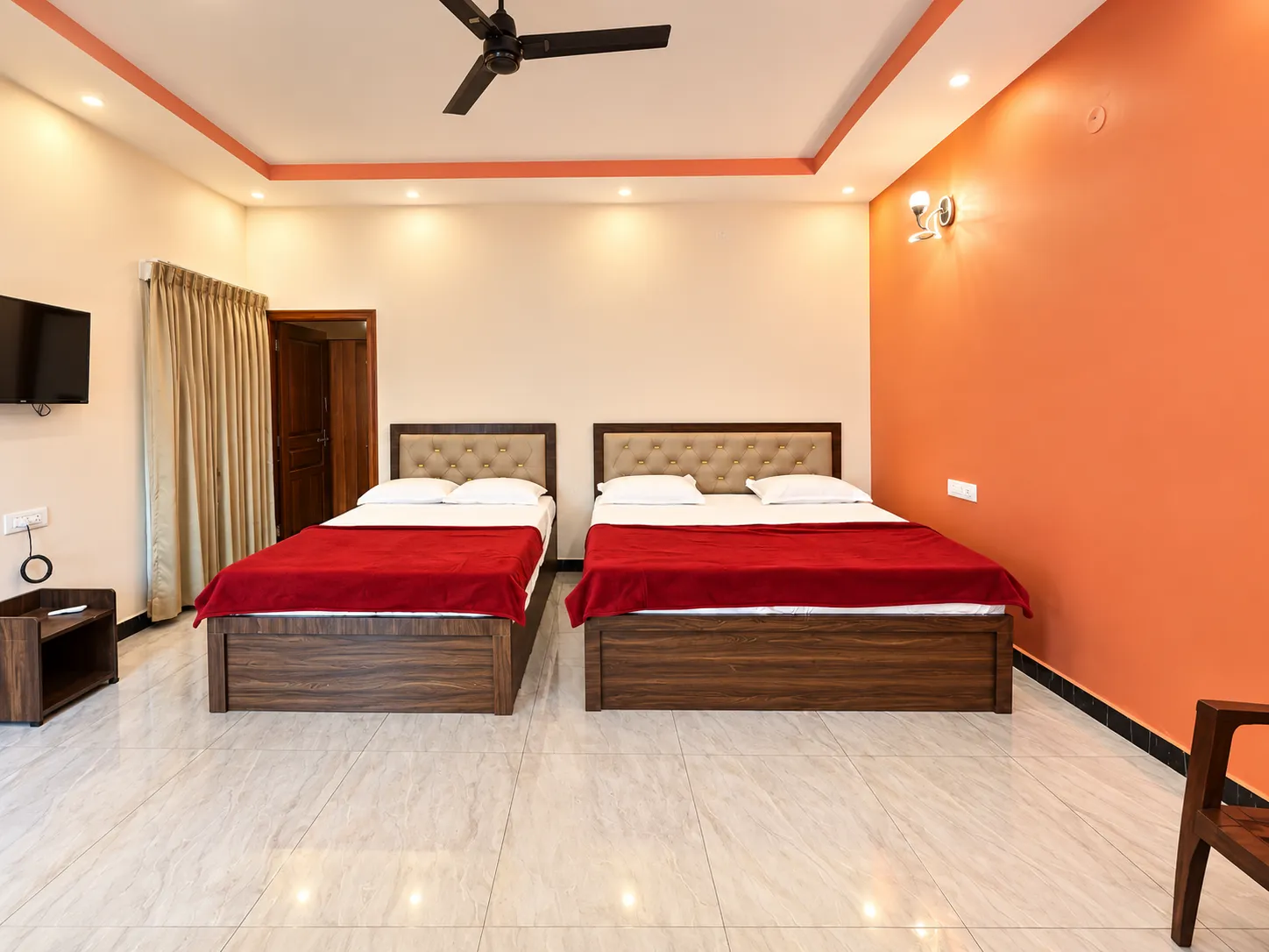 4 occupancy room